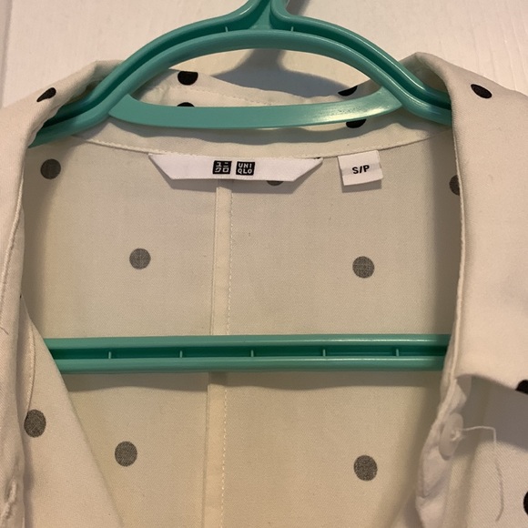 Uniqlo polka dot blouse - Picture 2 of 3